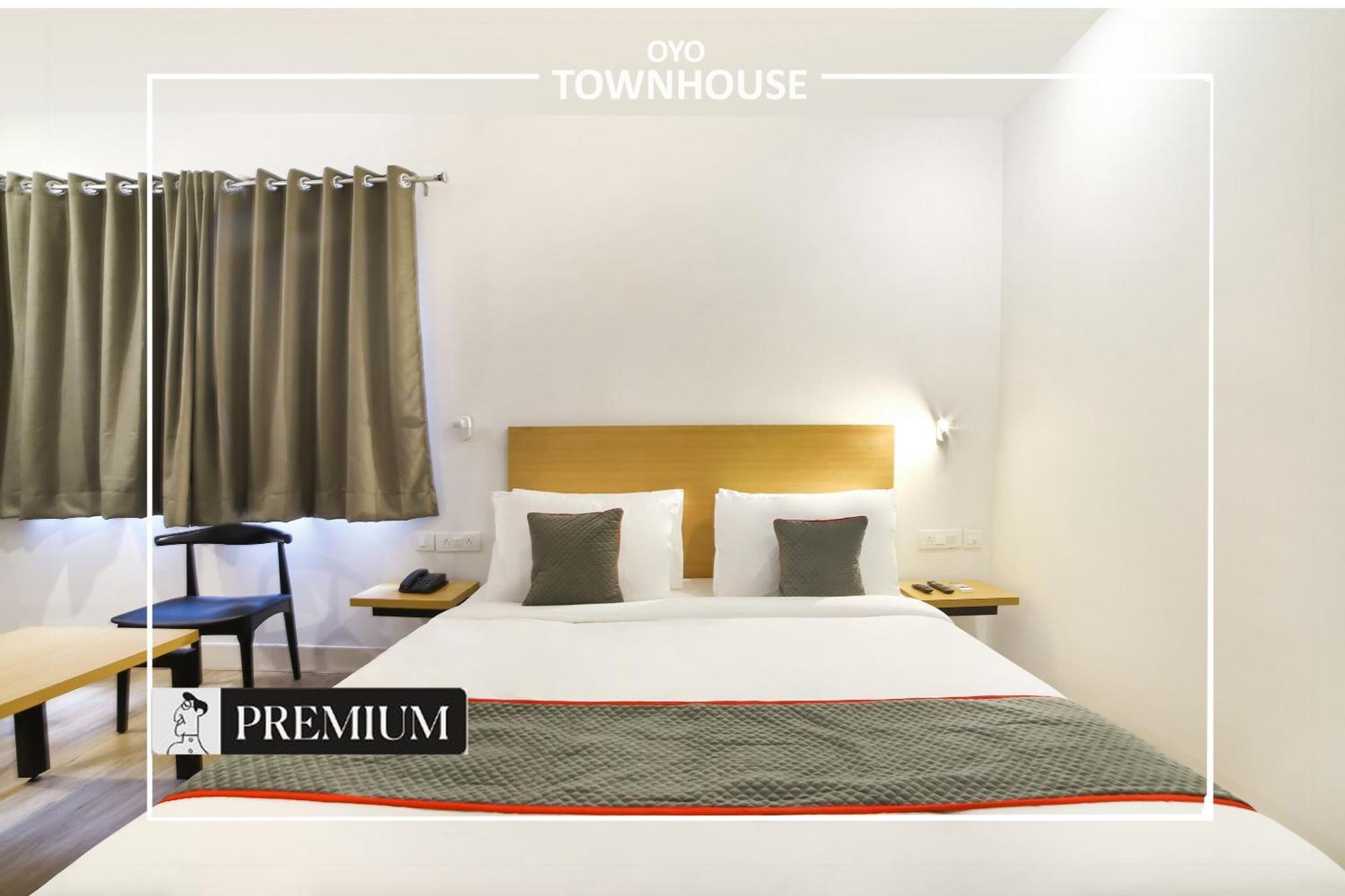 Oyo Townhouse 120 Shushant Lok Gurgáon Kültér fotó