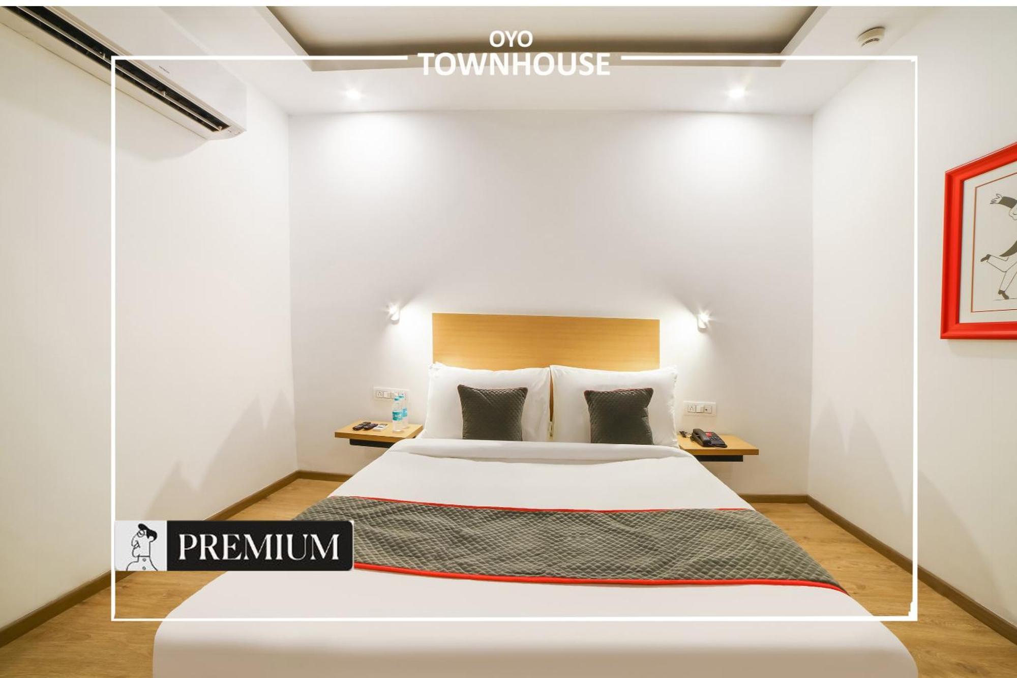 Oyo Townhouse 120 Shushant Lok Gurgáon Kültér fotó