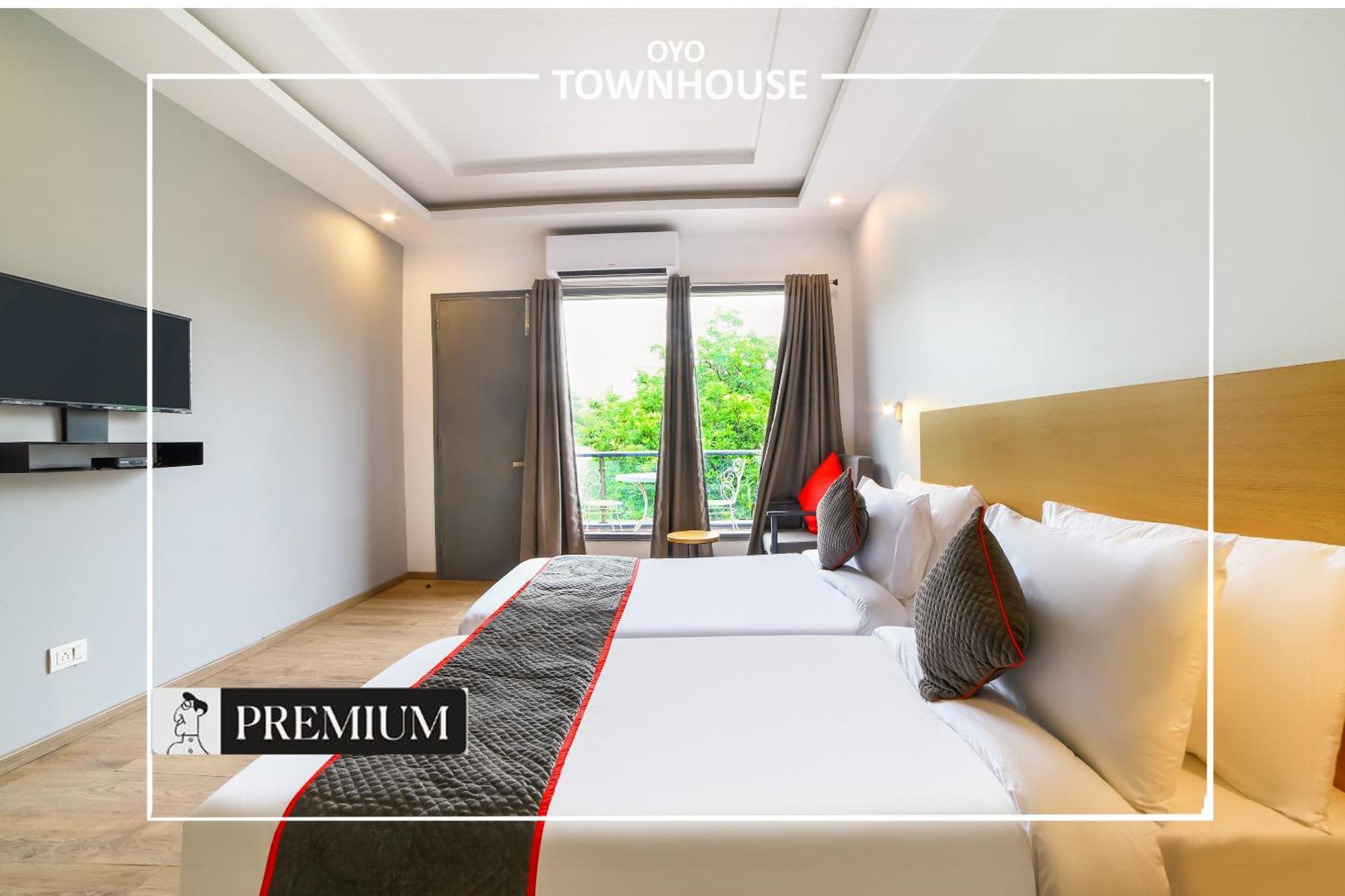 Oyo Townhouse 120 Shushant Lok Gurgáon Kültér fotó