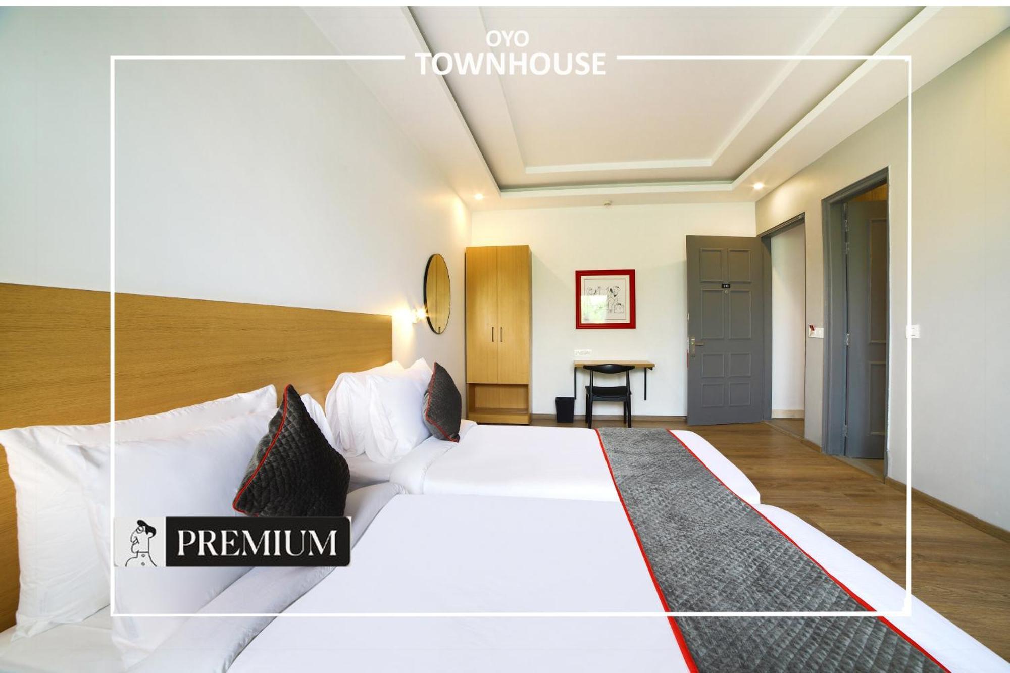 Oyo Townhouse 120 Shushant Lok Gurgáon Kültér fotó