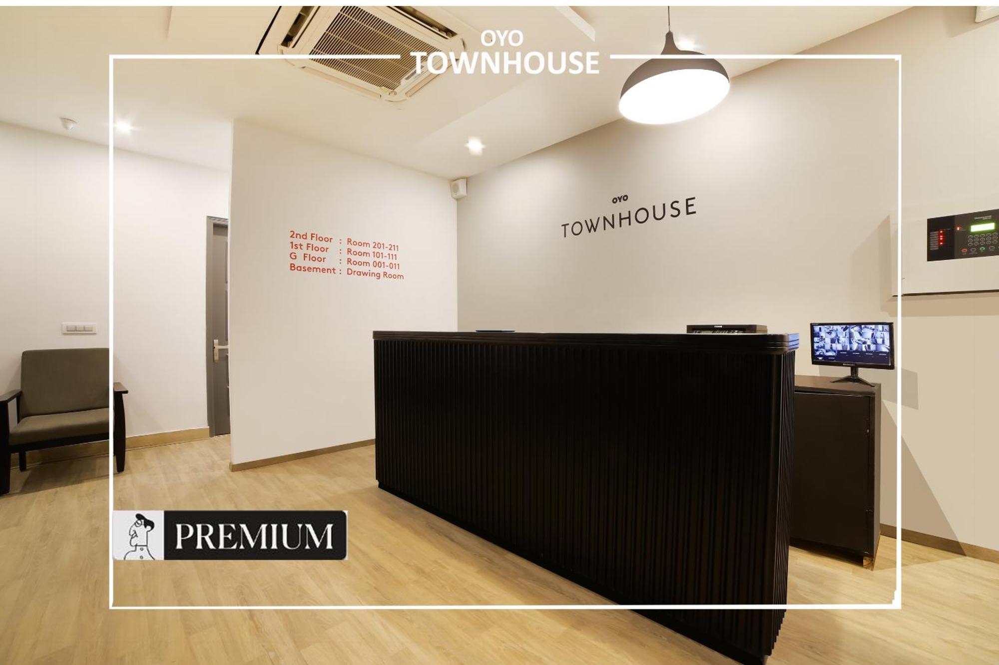 Oyo Townhouse 120 Shushant Lok Gurgáon Kültér fotó